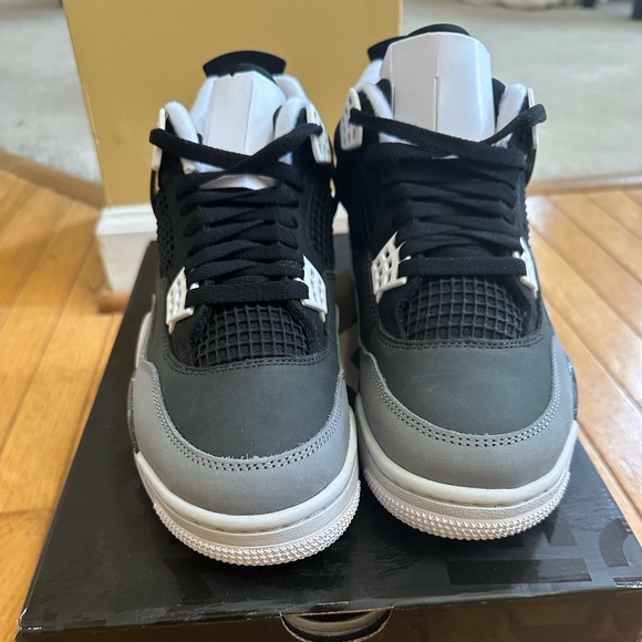 Jordan 4 - Picture 2 of 14